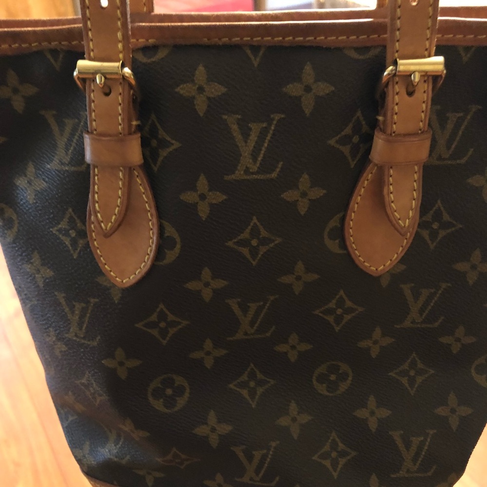 Authentic Louis Vuitton Bucket Bag